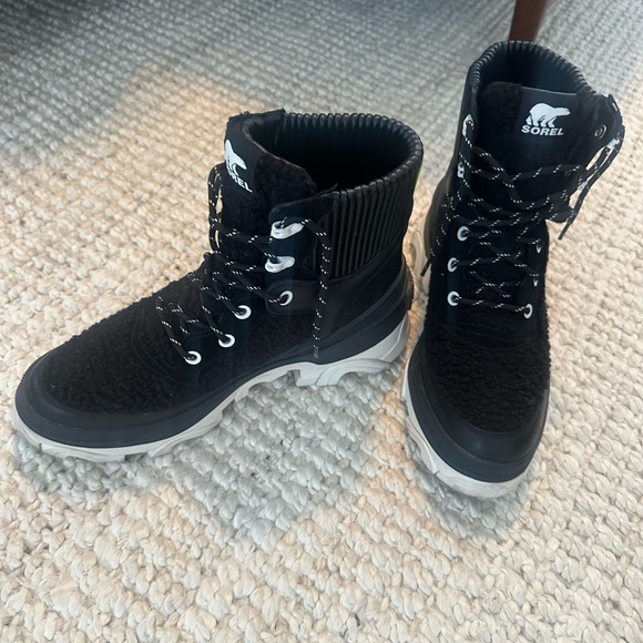 Sorel Women's Brex Cozy Lace Boot Black Sea Salt US Women 9 Waterproof - Picture 2 of 8